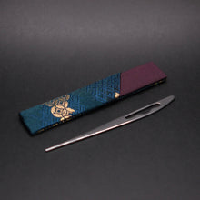 Load image into Gallery viewer, Tea Sweet Pick with Silk Case (youji)