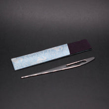Load image into Gallery viewer, Tea Sweet Pick with Silk Case (youji)
