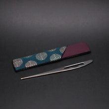 Load image into Gallery viewer, Tea Sweet Pick with Silk Case (youji)