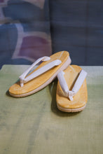 Load image into Gallery viewer, Zori Sandals for Women’s - Memory Foam
