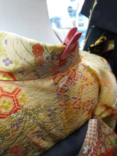 Load image into Gallery viewer, Kimono Clips