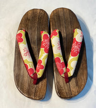 Load image into Gallery viewer, Lady's Geta Sandals - Crescent
