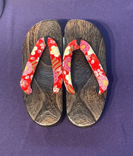 Load image into Gallery viewer, Lady's Geta Sandals - Crescent