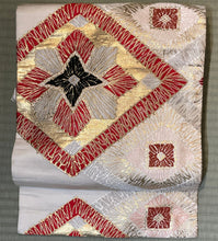 Load image into Gallery viewer, Nagoya Obi - red and gold flower diamond