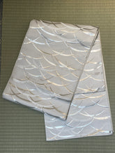 Load image into Gallery viewer, Fukuro Obi - fields of white/silver