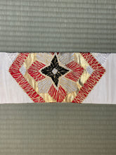Load image into Gallery viewer, Nagoya Obi - red and gold flower diamond