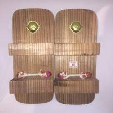 Load image into Gallery viewer, Geta Sandals - two toothed unpainted natural Japanese cedar wood