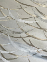 Load image into Gallery viewer, Fukuro Obi - fields of white/silver