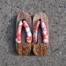 Load image into Gallery viewer, Kid’s Geta Sandals - paulownia wood / memory foam soft sandals
