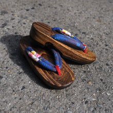 Load image into Gallery viewer, Kid’s Geta Sandals - paulownia wood / memory foam soft sandals

