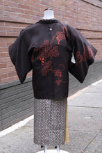 Load image into Gallery viewer, Women's Haori Jacket -  Dark Chocolate with Red Grape Pattern
