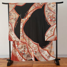 Load image into Gallery viewer, Furisode Kimono - good luck patterns black/cream
