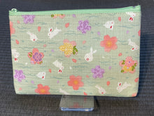 Load image into Gallery viewer, Kimono Fabric Zipper Pouch
