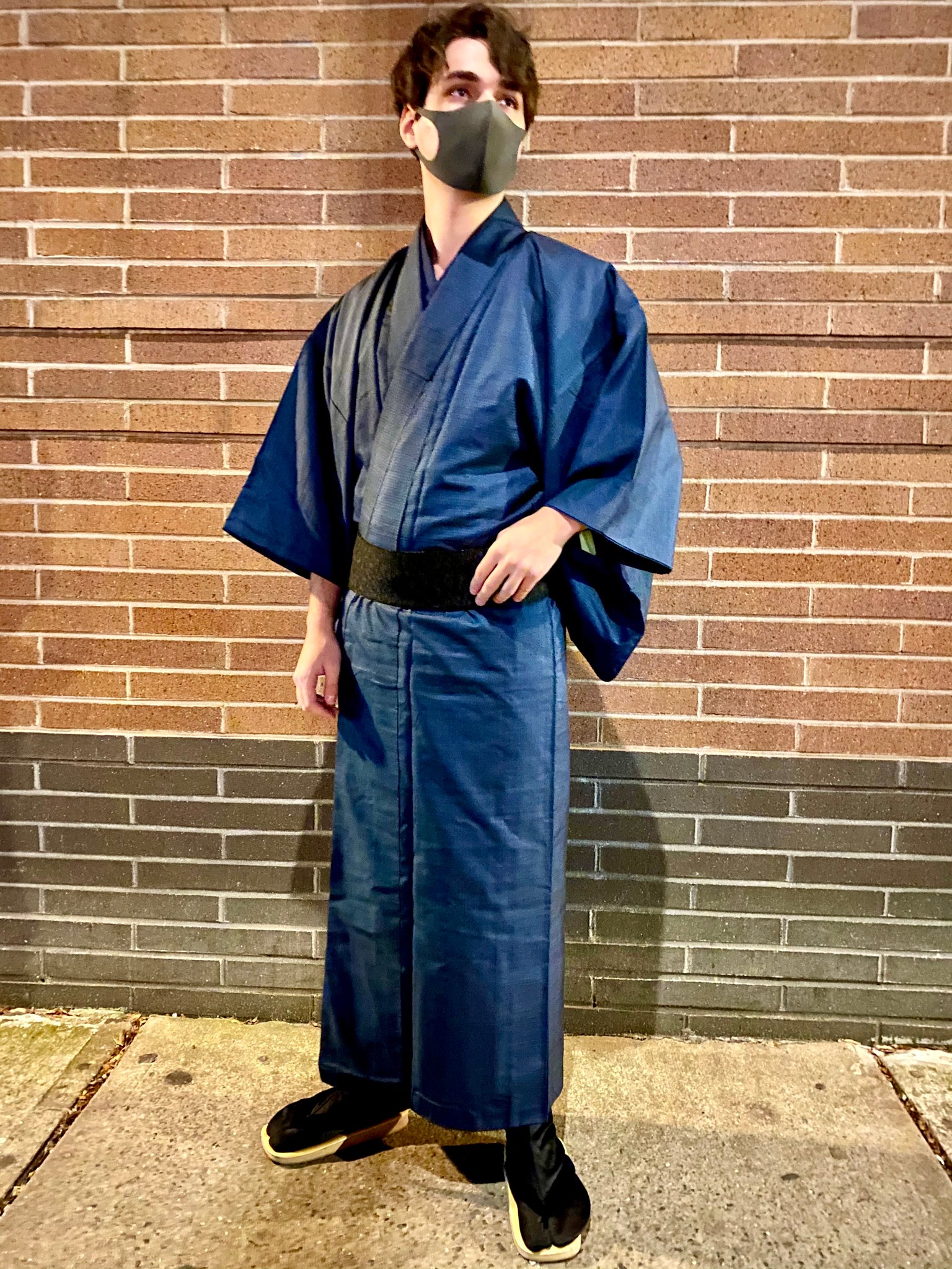 silk kimono dressing gown mens Bon amixyl Mens Silk Kimono Robe Mens Japanese Silk Dragon Bathrobe Chinese Kimono Robe Men Lightweight Open Front Long Cloak with Belt (Black,M) at Amazon Men's Clothing store