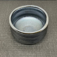 Load image into Gallery viewer, Tea Bowls (chawan)

