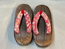 Load image into Gallery viewer, Girl’s Geta Sandals - paulownia wood
