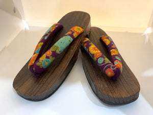 Lady's Round Geta Sandals - oblong, narrow