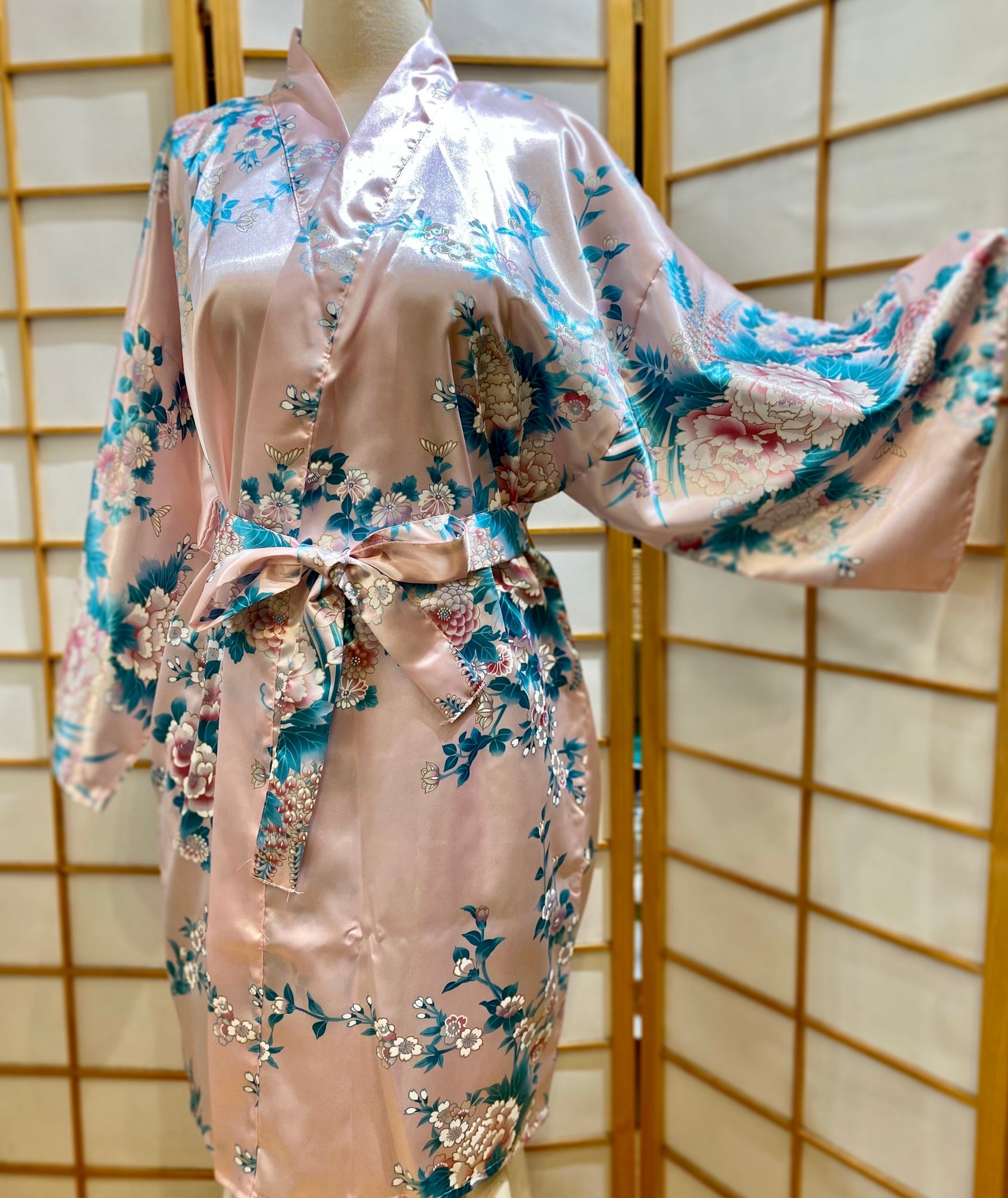short silk kimono dressing gown SilkSilky 19Momme Women's 100% Mulberry Silk Crane Print 3/4 Sleeve Short Kimono Robe, Dark Blue / XS(4)