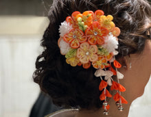 Load image into Gallery viewer, Hair Accessories - Tsumami Kanzashi comb
