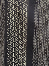 Load image into Gallery viewer, Kimono Robe - 3D geometric patterns navy/white
