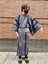 Load image into Gallery viewer, Traditional Yukata - Indigo with Woven Stone pattern
