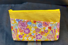 Load image into Gallery viewer, Kimono Fabric Zippered pouch with Pocket
