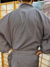 Load image into Gallery viewer, Kimono Robe - short woven pattern blue/white
