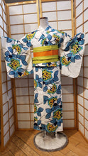 Load image into Gallery viewer, Traditional Yukata - Ajisai on white
