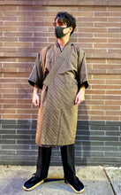 Load image into Gallery viewer, Men&#39;s Vintage Winter Kimono with Ties
